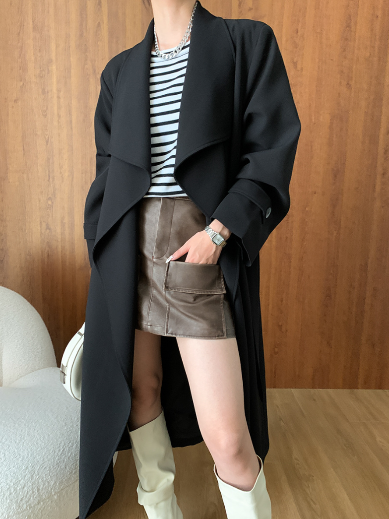 ラペルカラーベルト付きロングトレンチコート