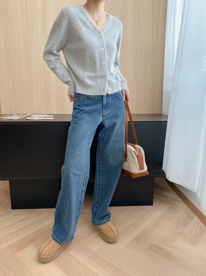 フェザータッチVネックカラーカーディガン