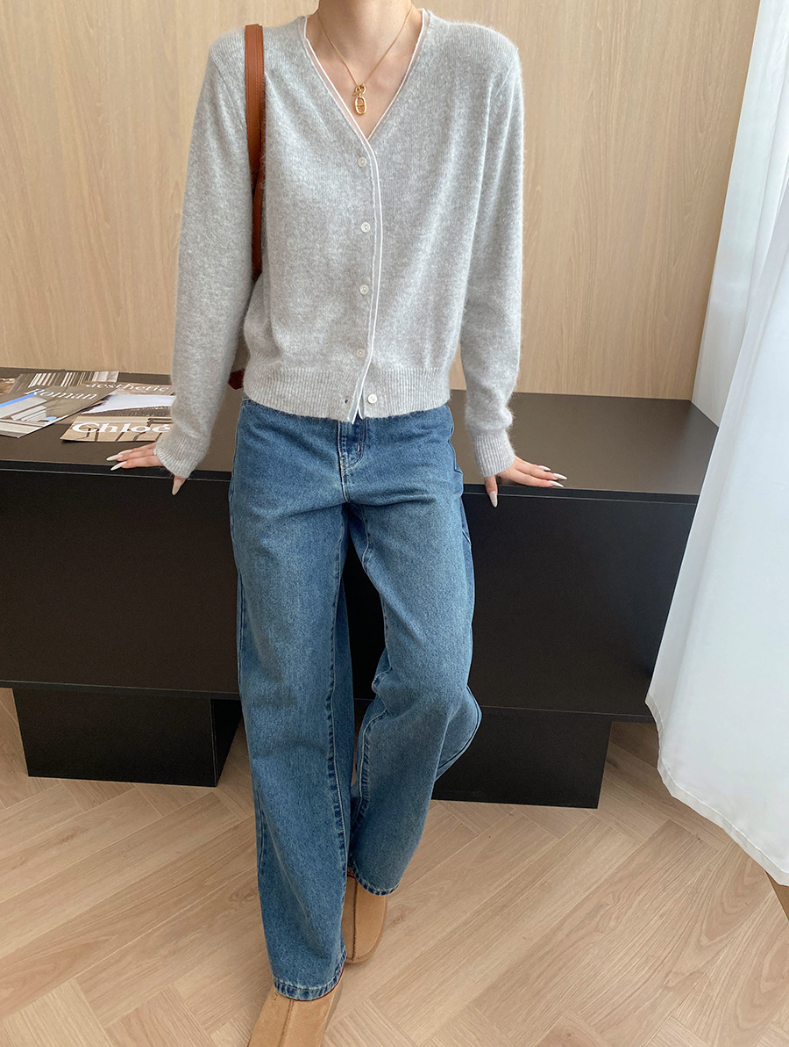 フェザータッチVネックカラーカーディガン