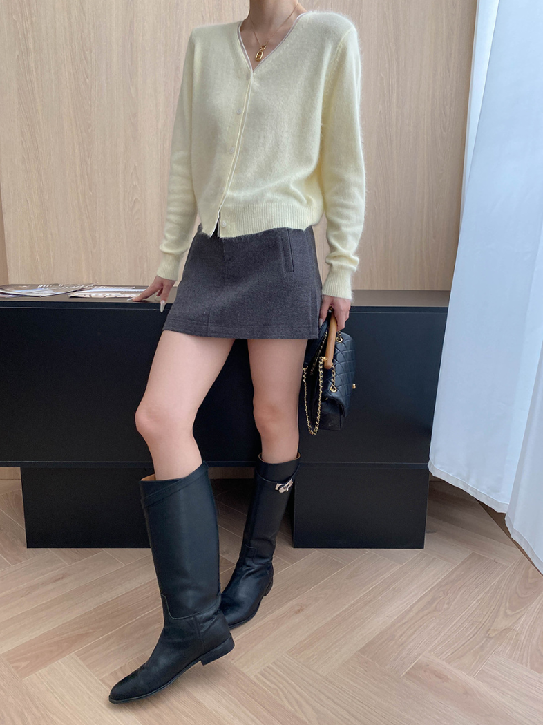 フェザータッチVネックカラーカーディガン