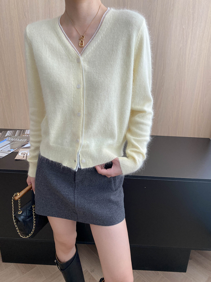 フェザータッチVネックカラーカーディガン