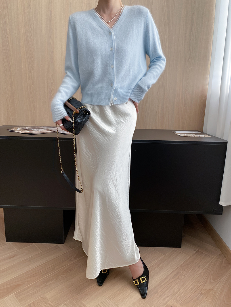 フェザータッチVネックカラーカーディガン