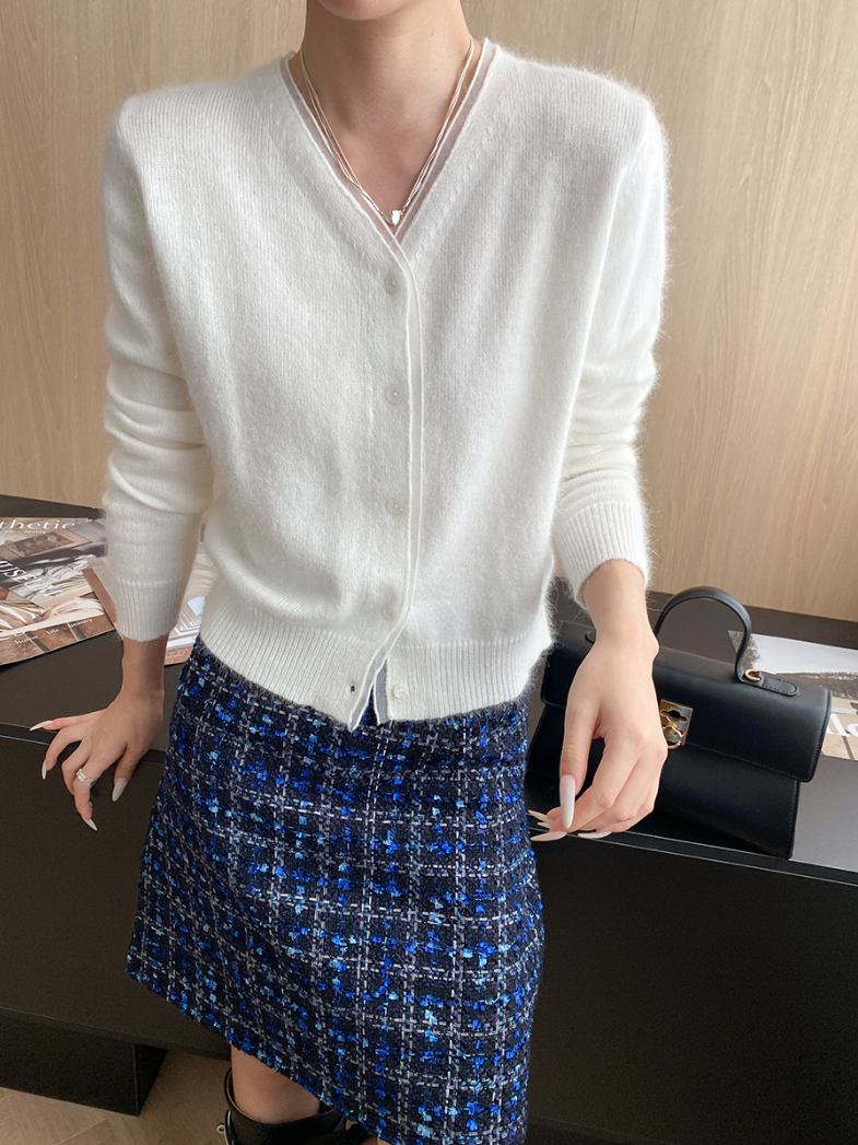 フェザータッチVネックカラーカーディガン
