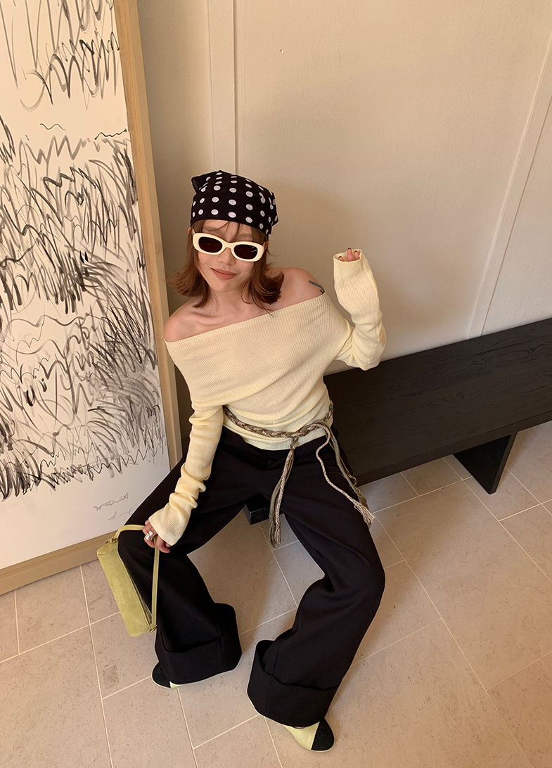 オフショルダースリムリブニットトップス