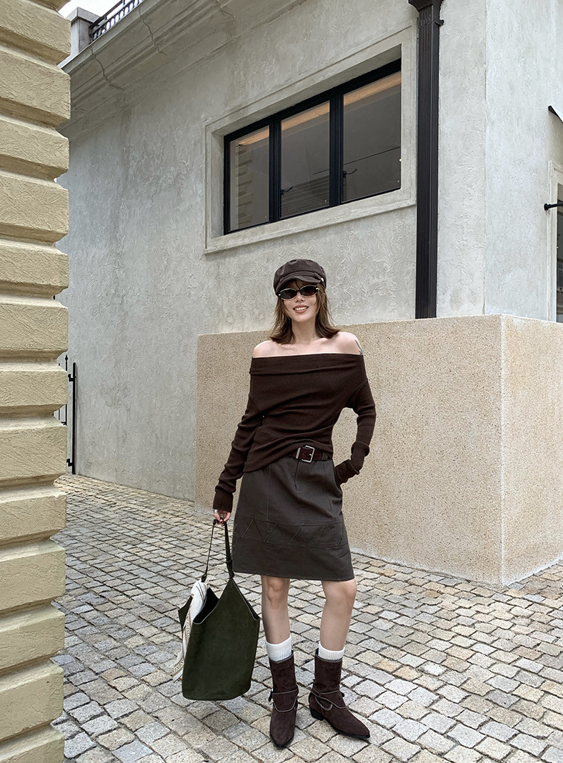 オフショルダースリムリブニットトップス