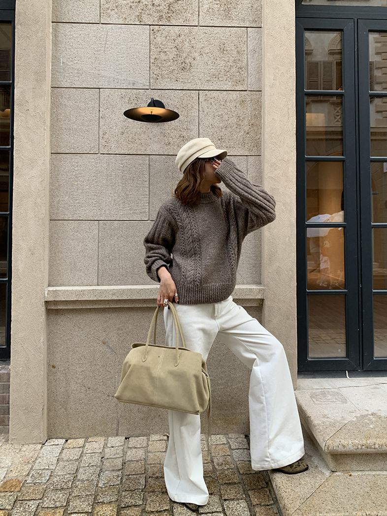 ケーブルニットクルーネックプルオーバー