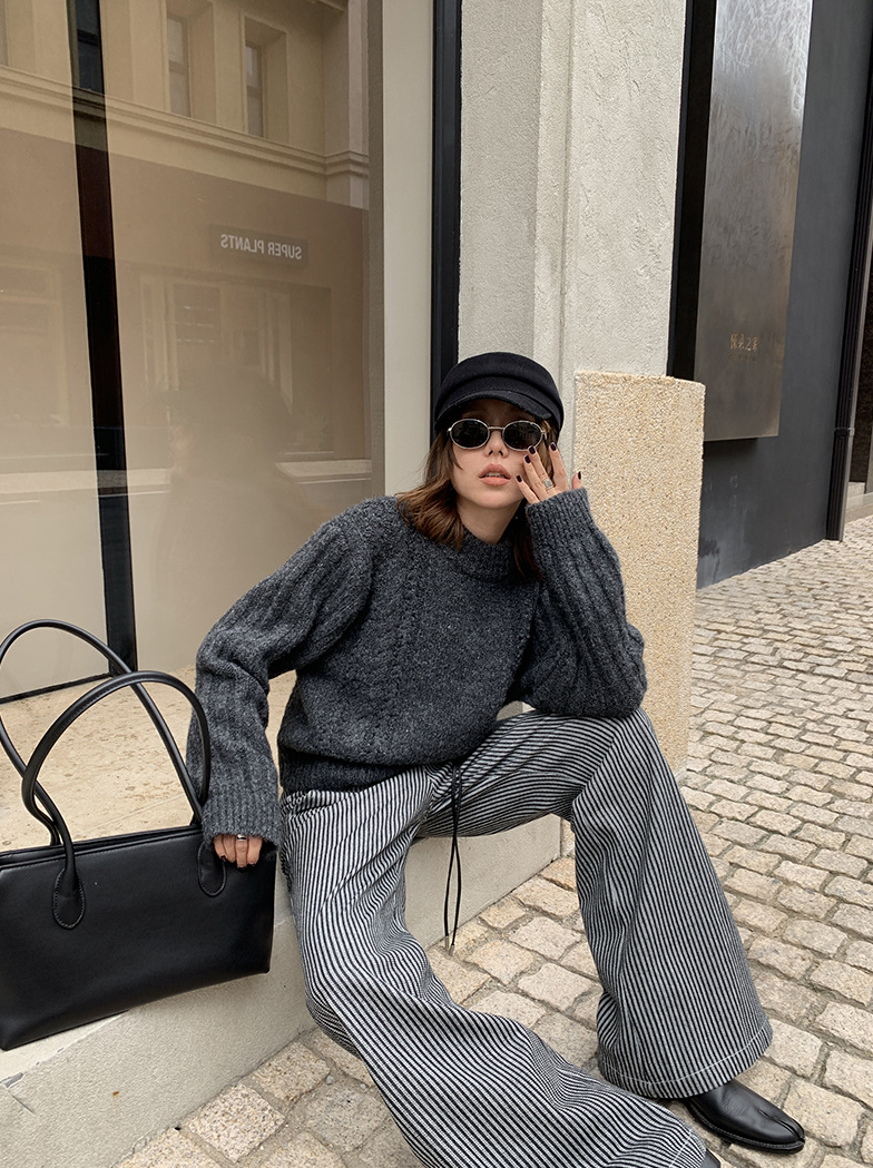 ケーブルニットクルーネックプルオーバー