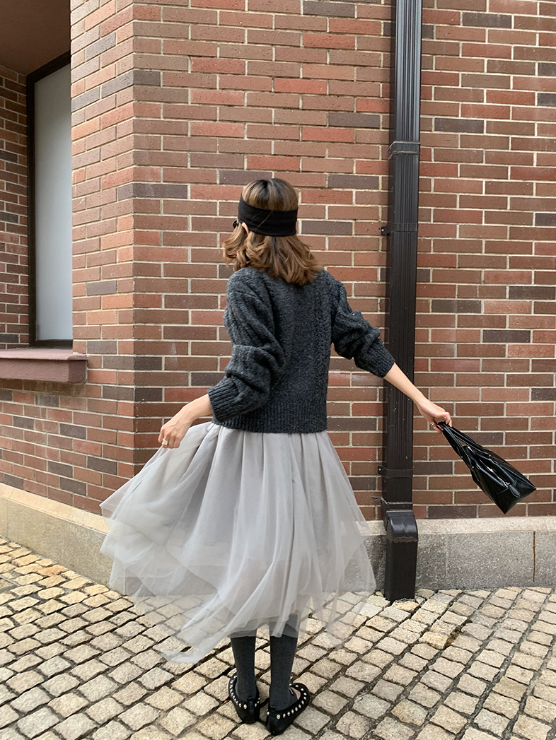 ケーブルニットクルーネックプルオーバー