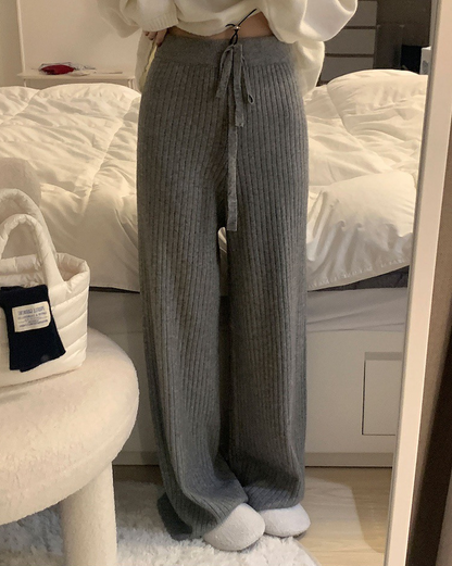 リブニットワイドパンツ