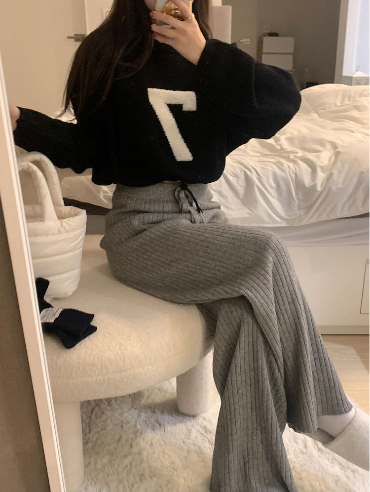 リブニットワイドパンツ