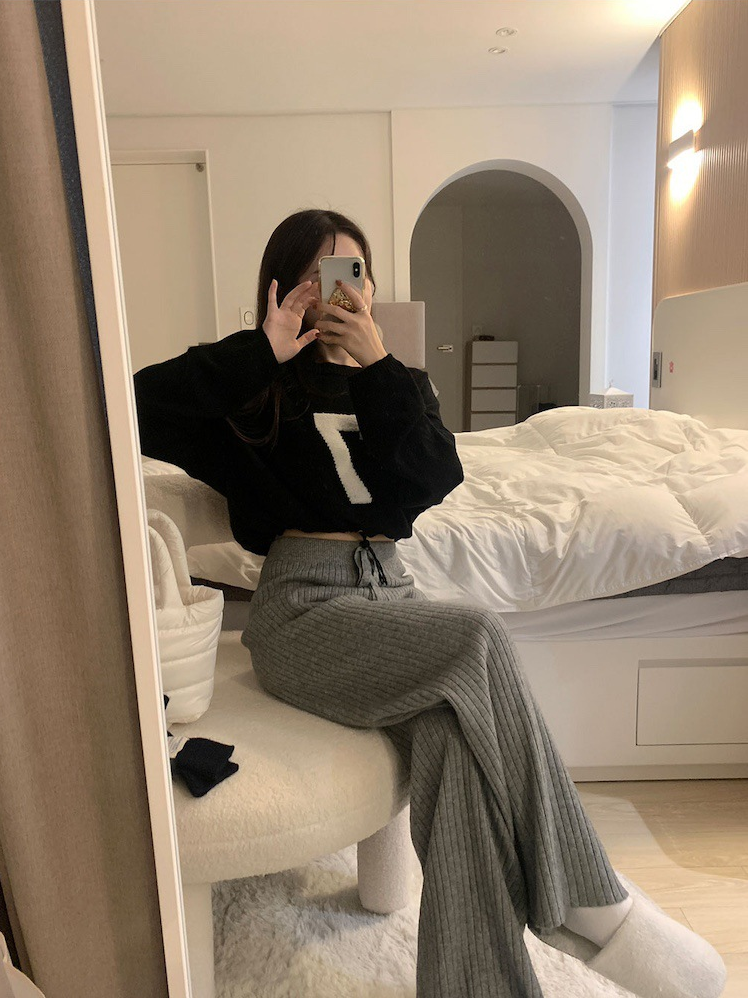 リブニットワイドパンツ