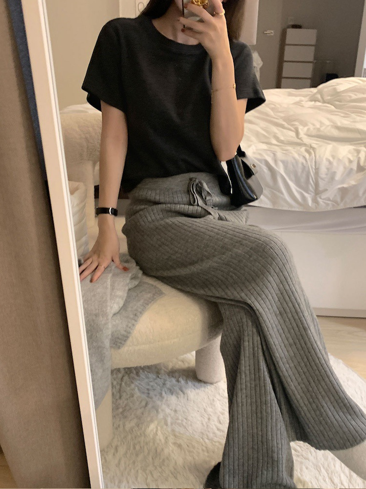 リブニットワイドパンツ