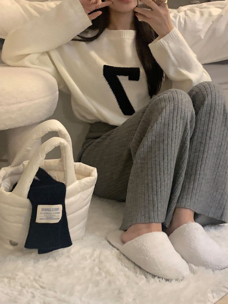 リブニットワイドパンツ