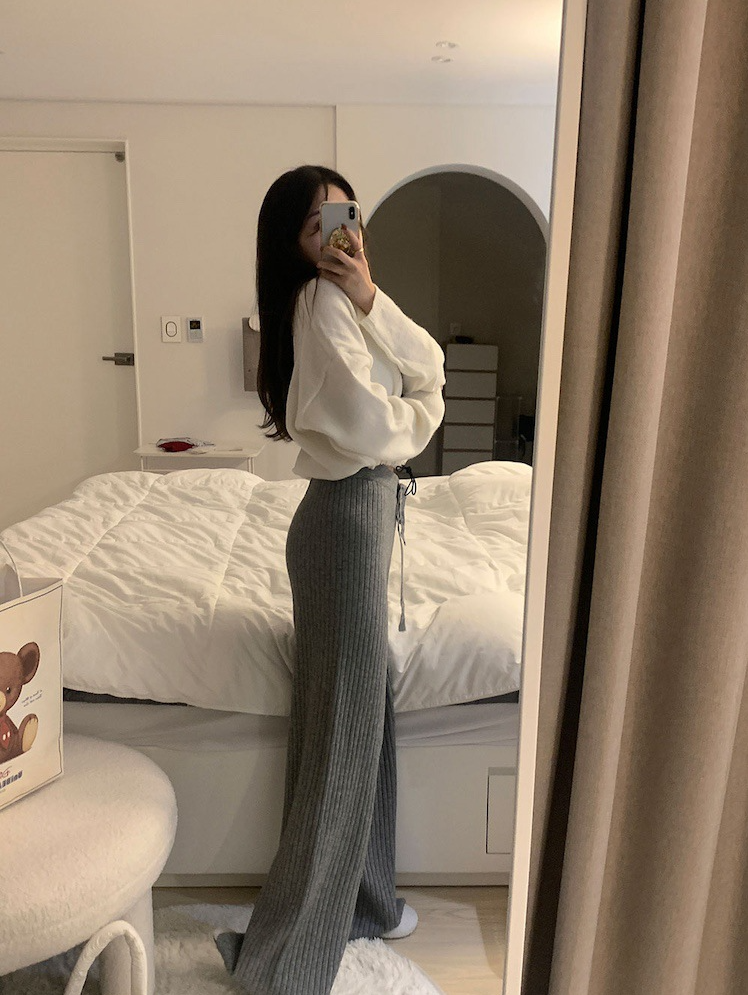 リブニットワイドパンツ