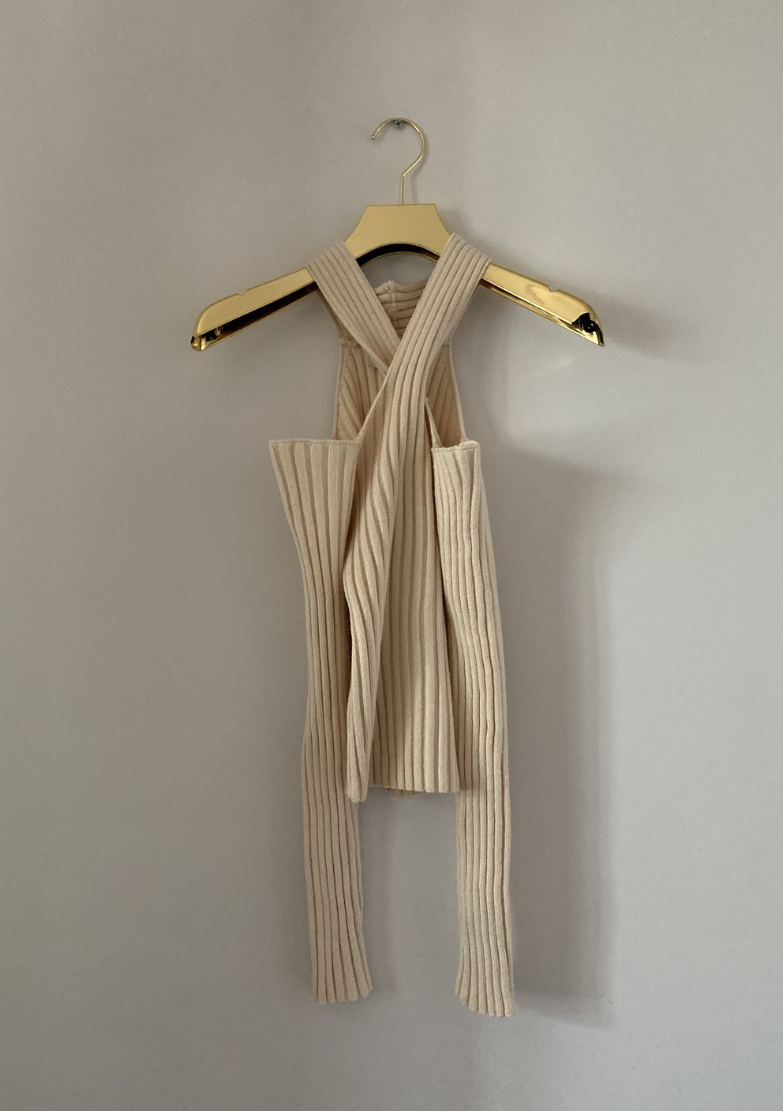 クロスオフショルダーリブニットトップス