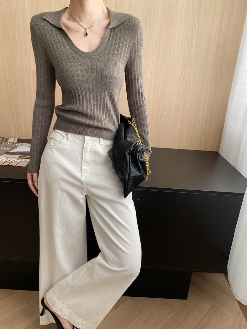 Vネックカラースリムリブニット