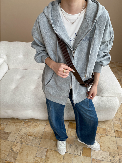 ロゴポイントオーバージップパーカー