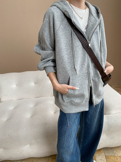 ロゴポイントオーバージップパーカー