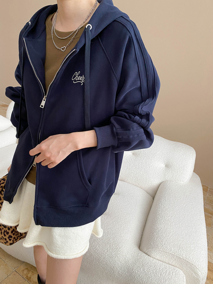 ロゴポイントオーバージップパーカー