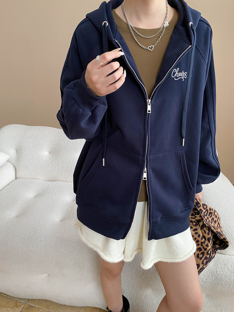 ロゴポイントオーバージップパーカー