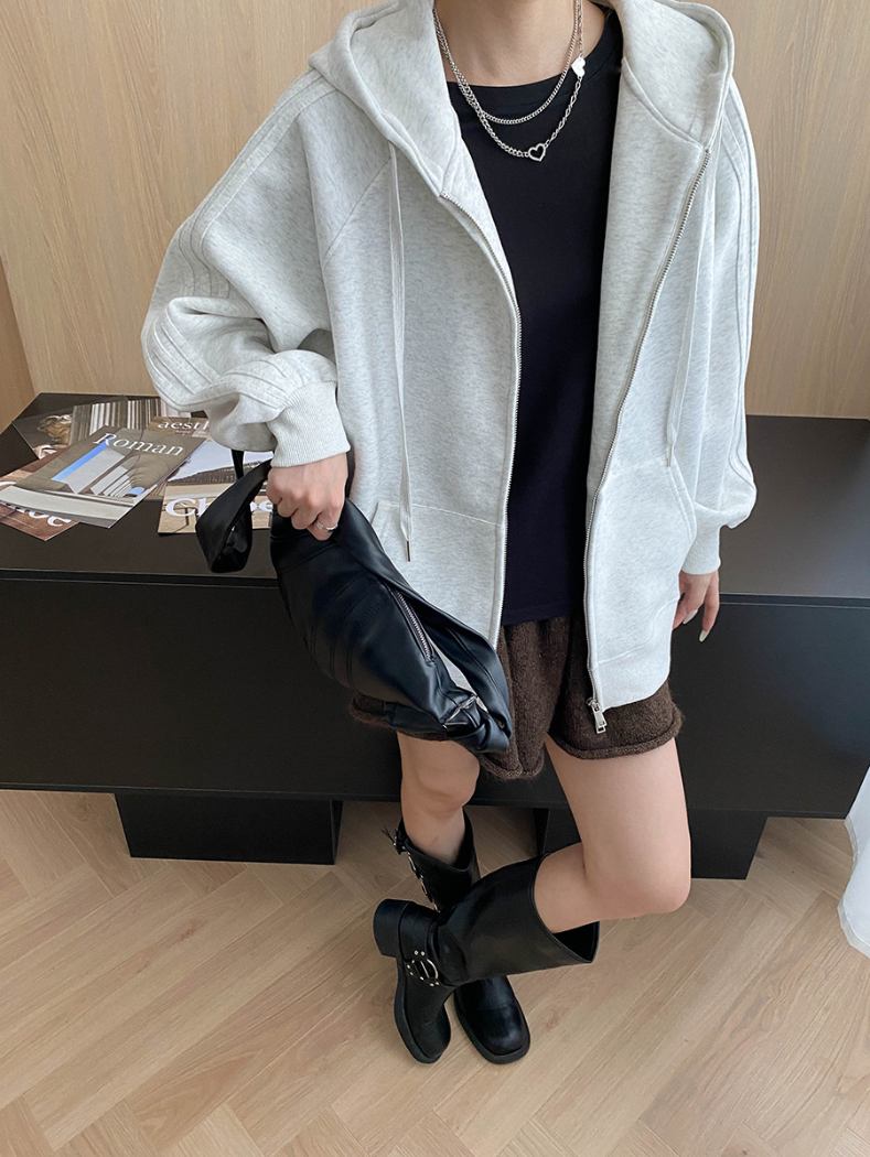 ロゴポイントオーバージップパーカー