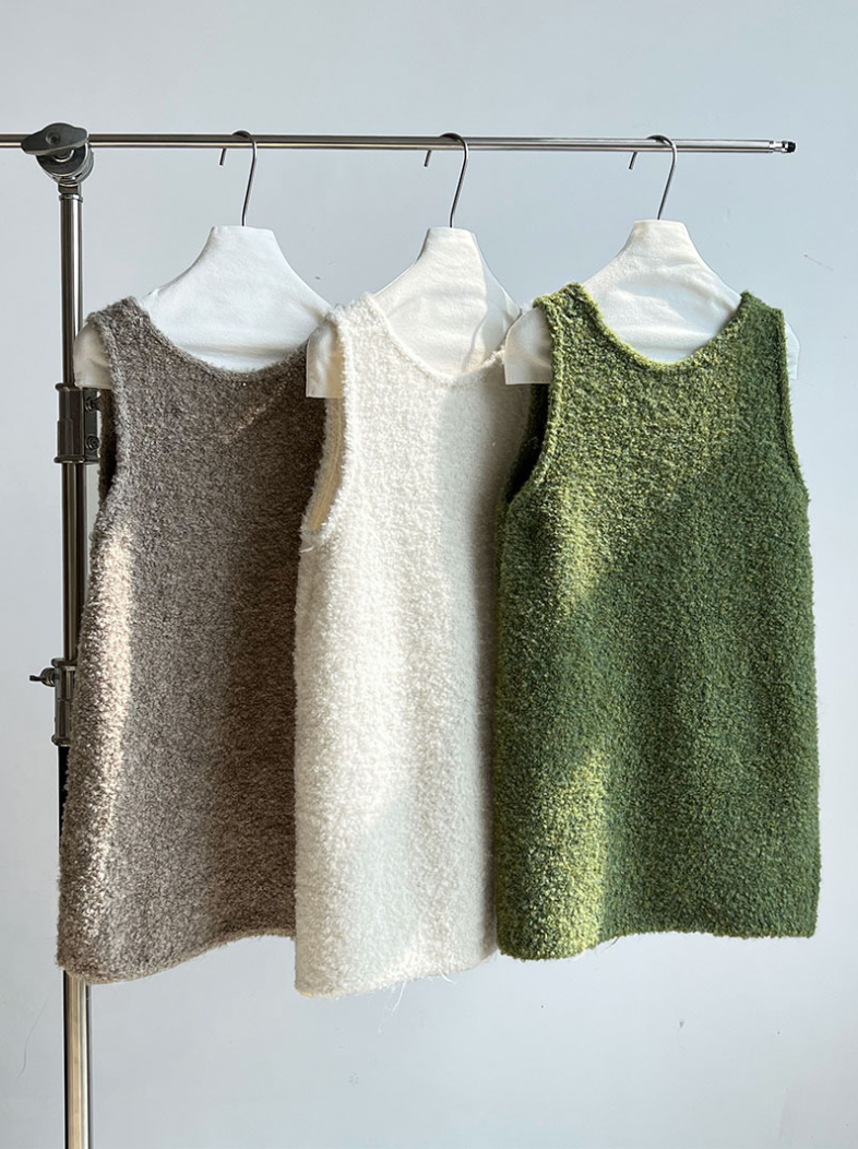 ボアタッチニットベストワンピース