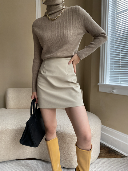 フェイクレザーミニスカート