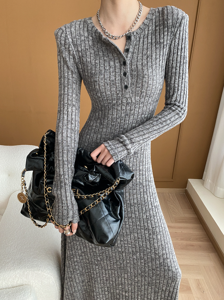 リブニットロングワンピース