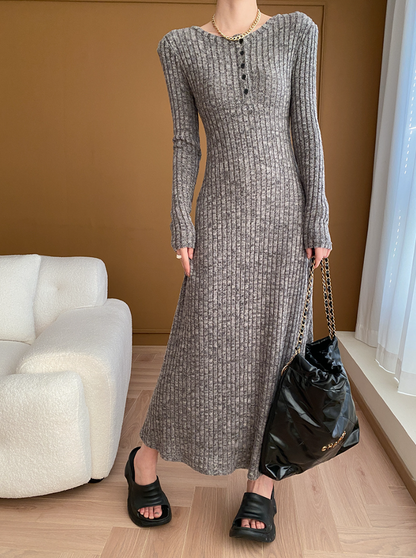 リブニットロングワンピース