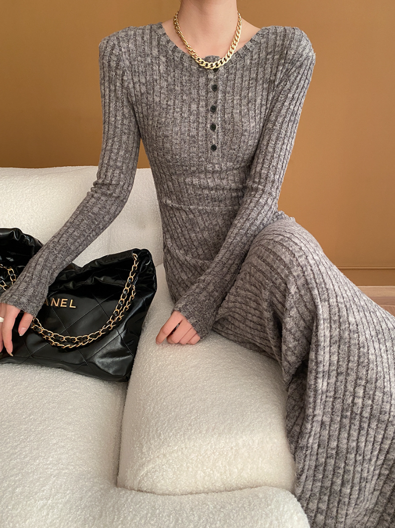 リブニットロングワンピース