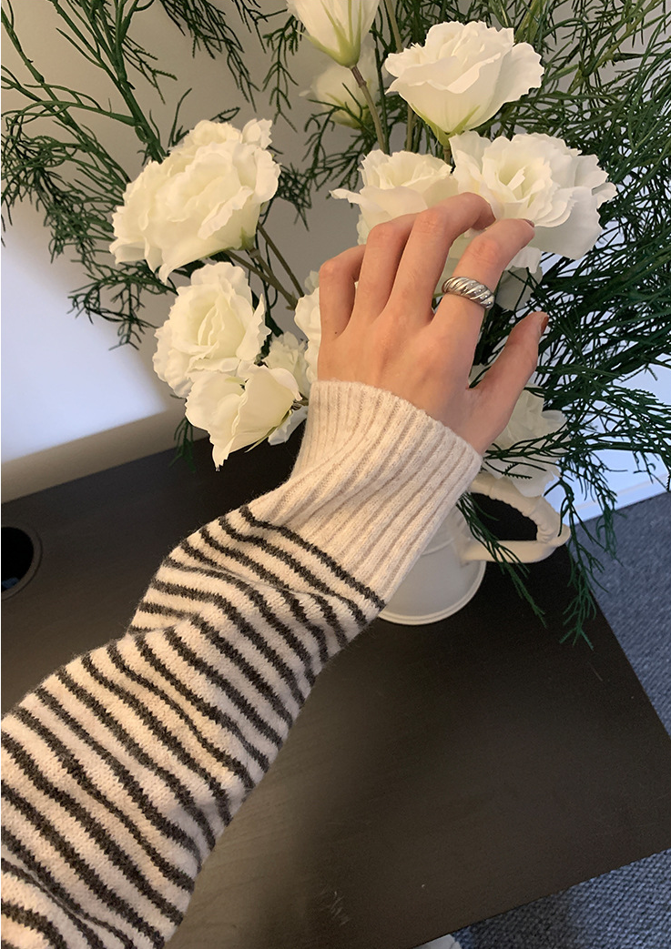 ボーダーカラーニットプルオーバー