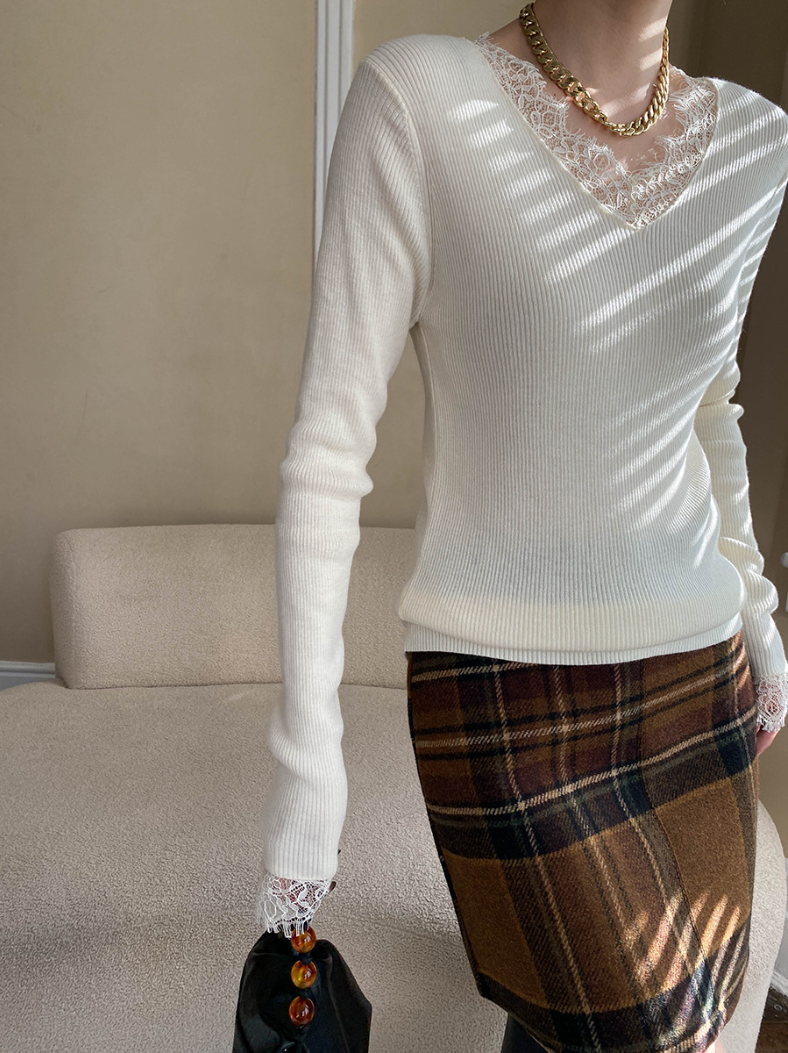 レーストリムVネックリブニット