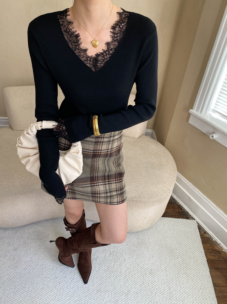 レーストリムVネックリブニット