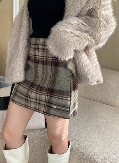チェックツイードミニスカート