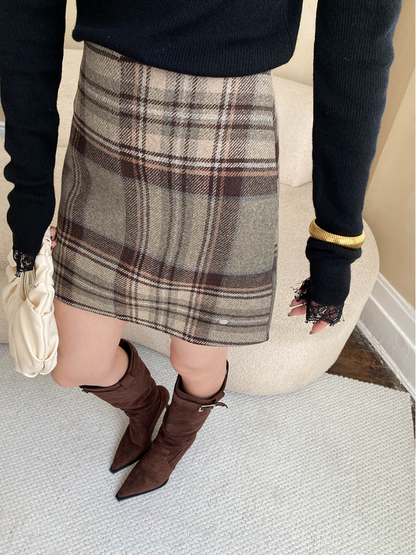 チェックツイードミニスカート