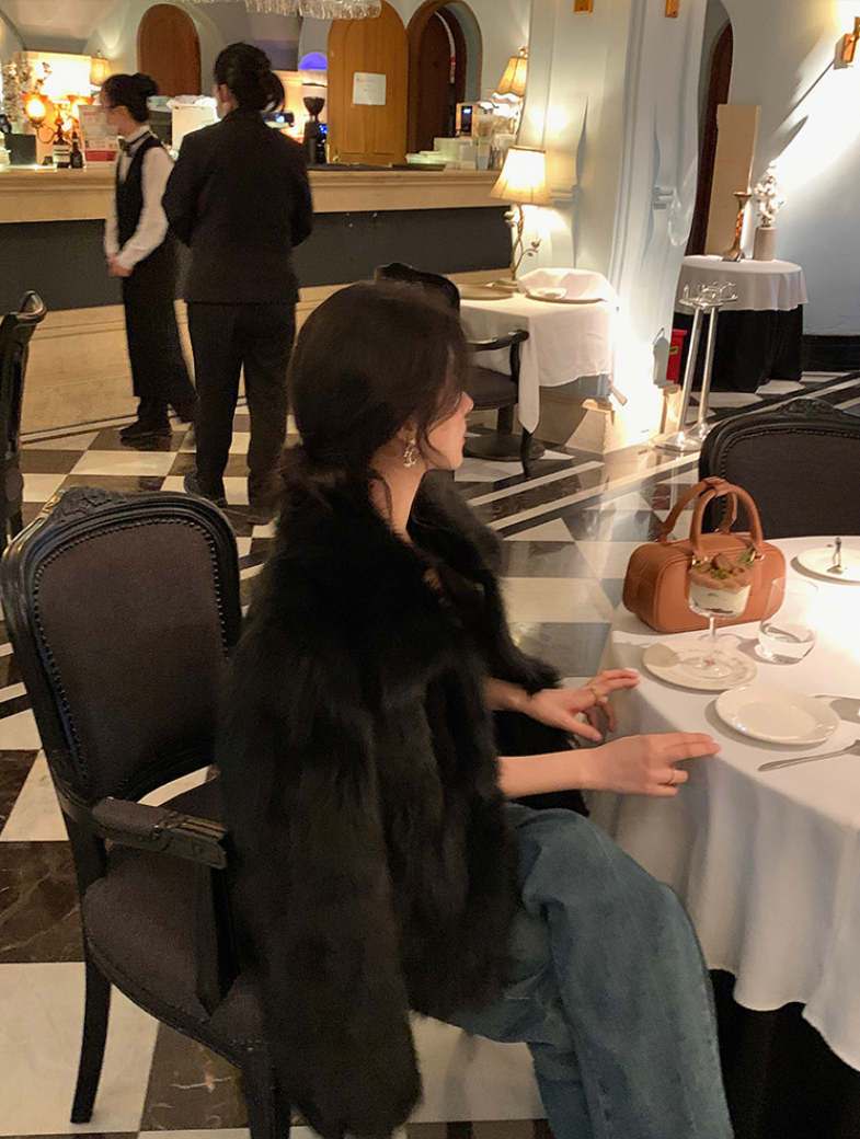 【11/7(金)PM12:00～販売START】フェイクファーショートジャケット