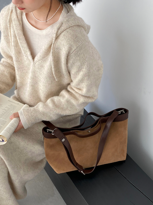 モヘアライクフーディーニットセットアップ