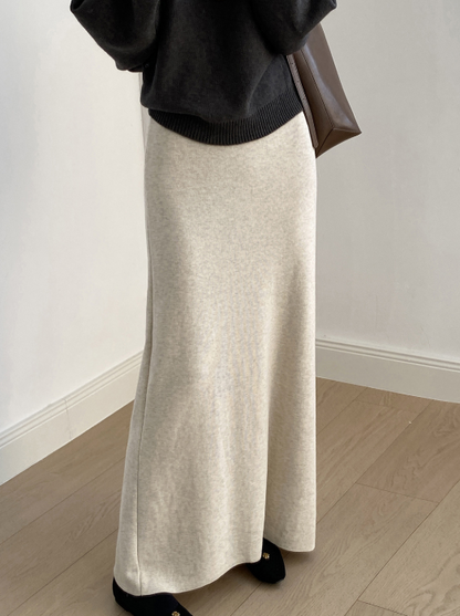 ニットナローロングスカート