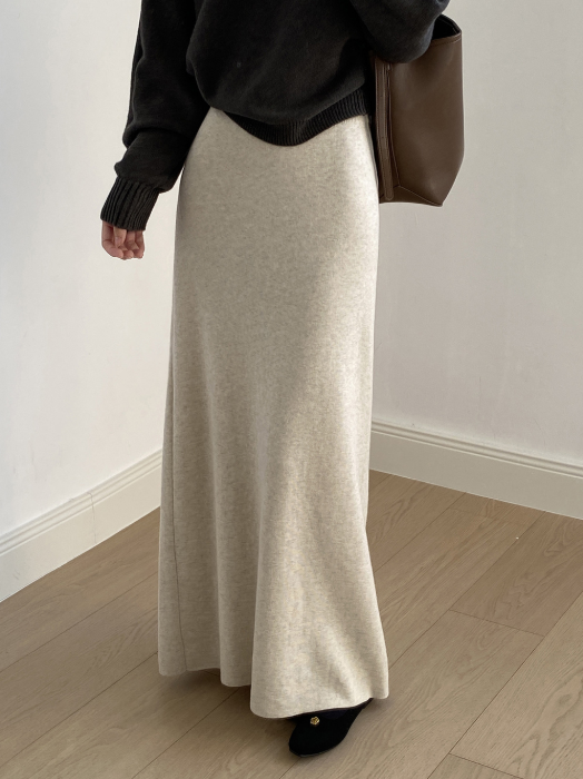 ニットナローロングスカート