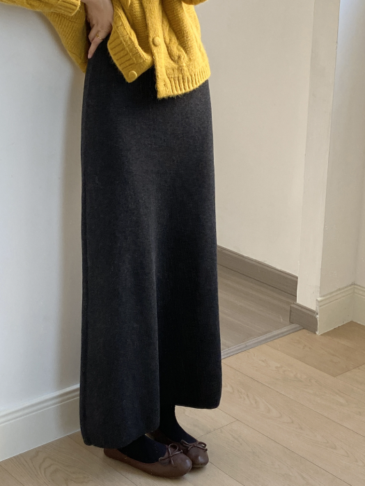 ニットナローロングスカート