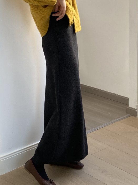 ニットナローロングスカート