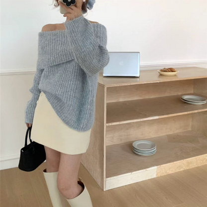 オフショルダーモヘアタッチルーズニット