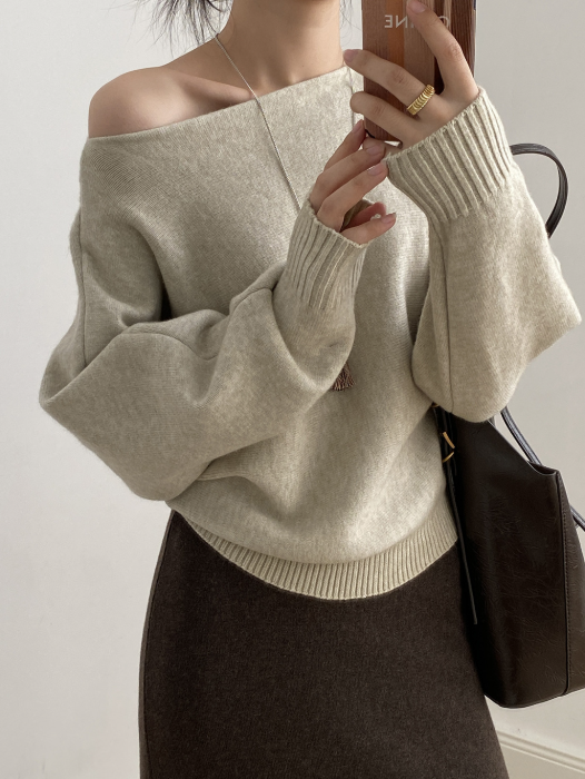 シンプルワンショルニット