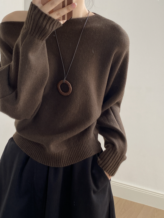 シンプルワンショルニット