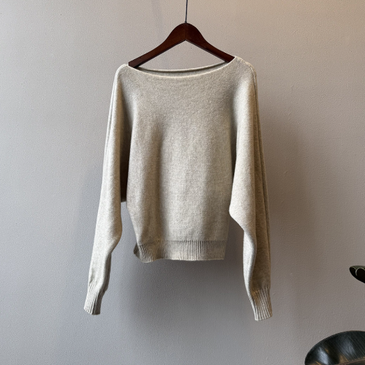 シンプルワンショルニット