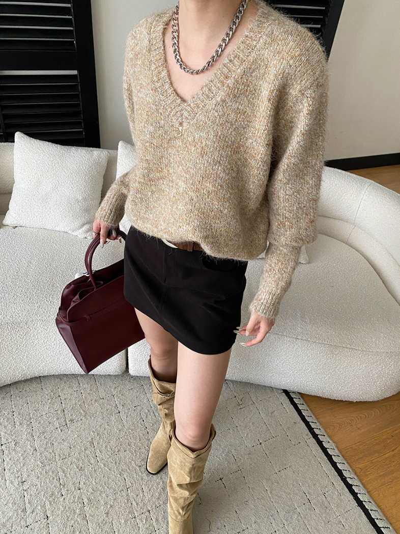 【11/28(金)PM12:00～販売START】Vネックループニットプルオーバ―