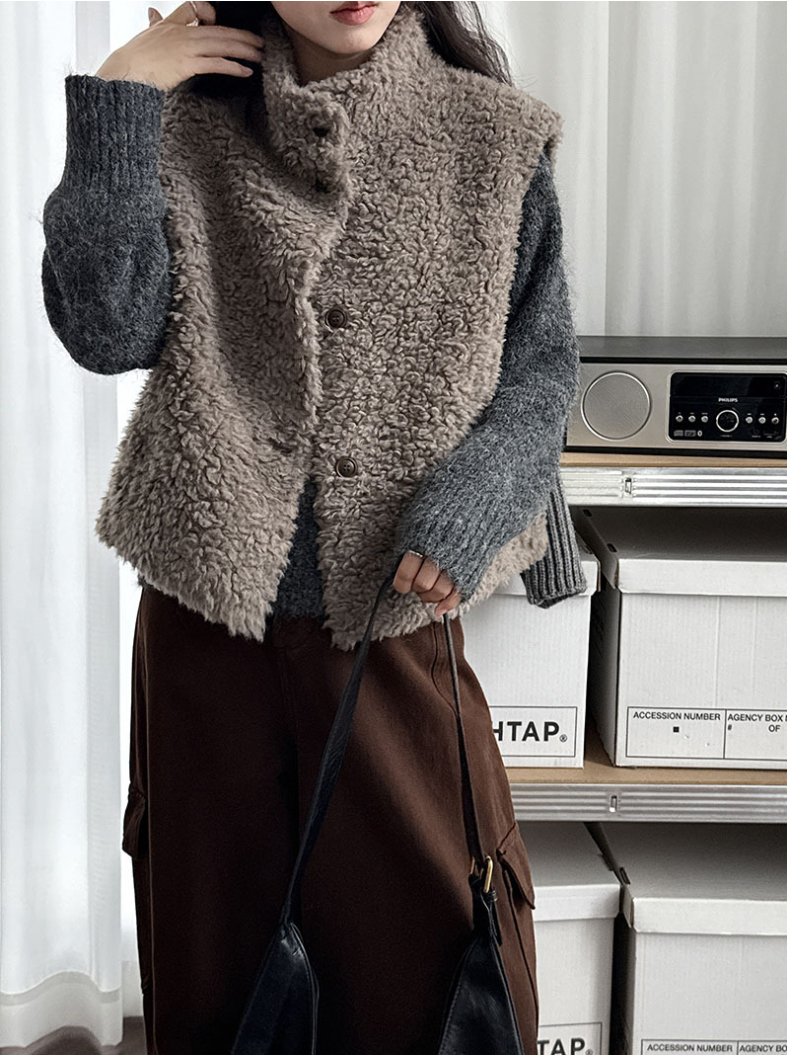 ムートンタッチショートベスト