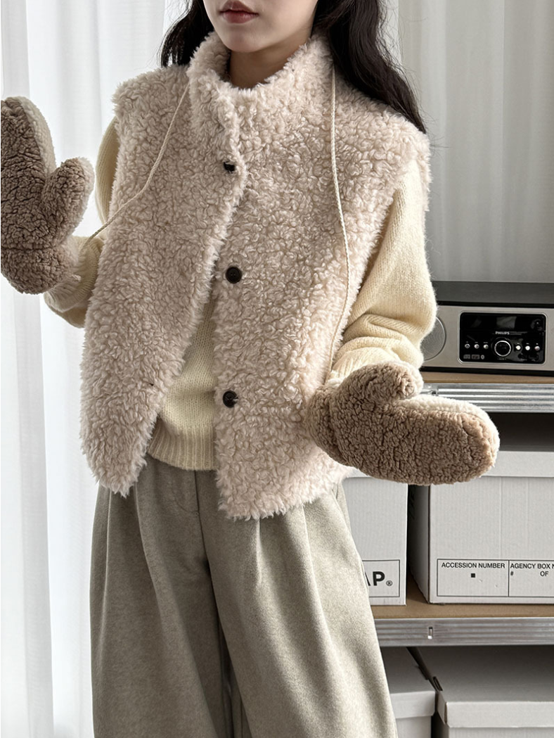 ムートンタッチショートベスト