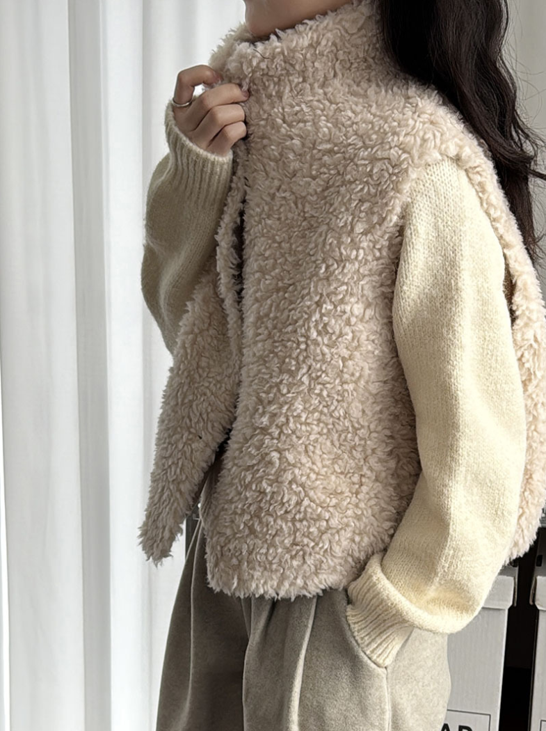 ムートンタッチショートベスト