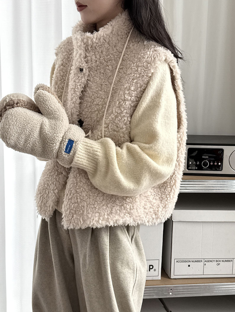 ムートンタッチショートベスト